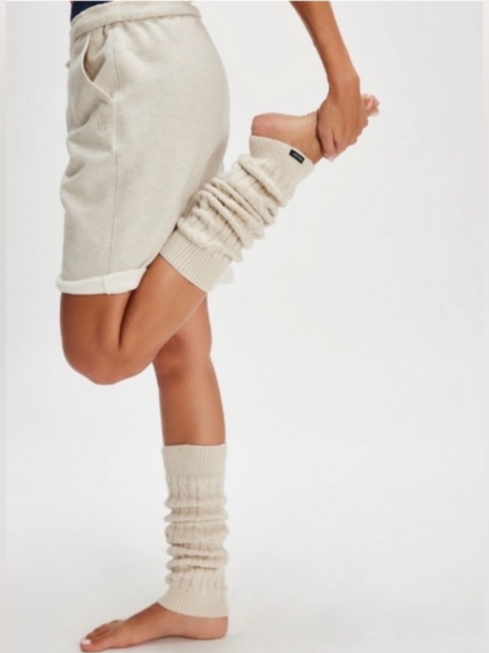 ▪️NWT Free People Cable Leg Warmers